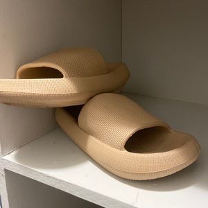 Pillow slides